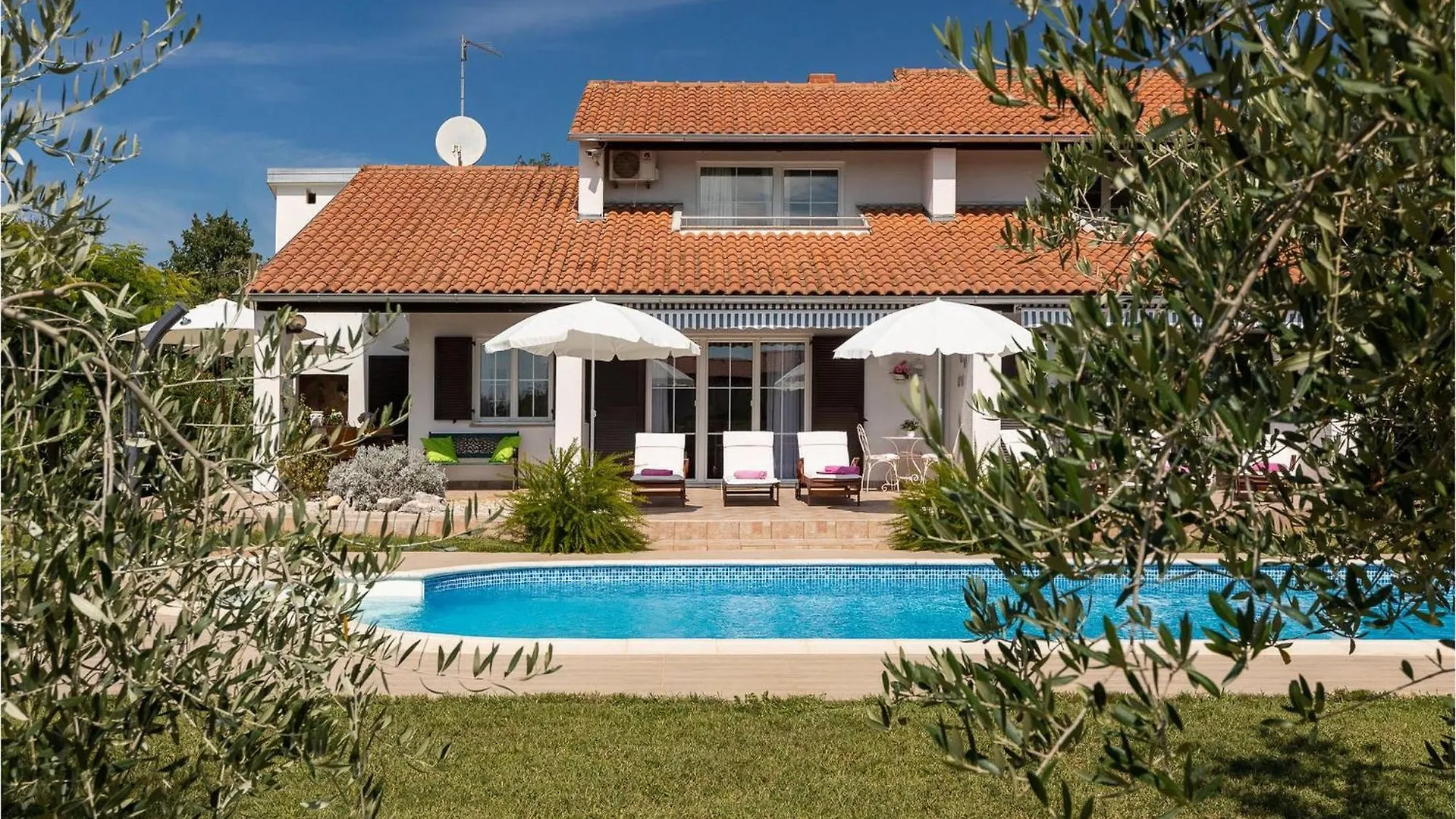 Feriehus Villa Basic Poreč